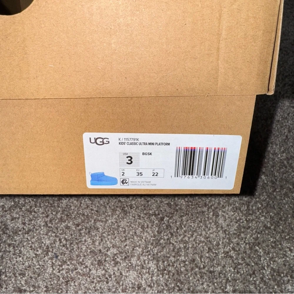 New Kids UGG Classic Ultra Mini Platform Boots Big Sky Blue